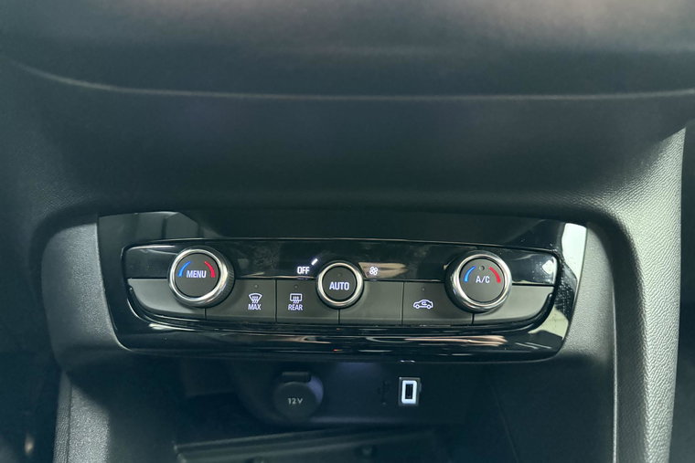 Vehicle Image 26