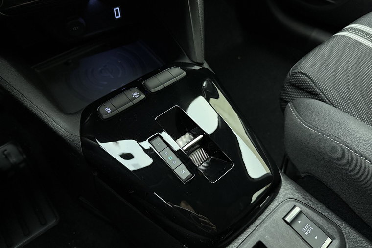 Vehicle Image 28