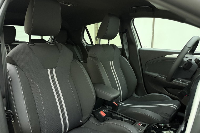 Vehicle Image 10