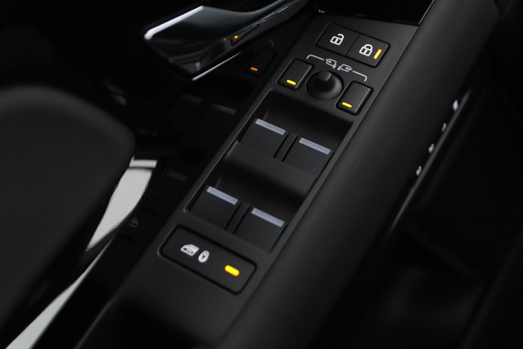 Vehicle Image 40