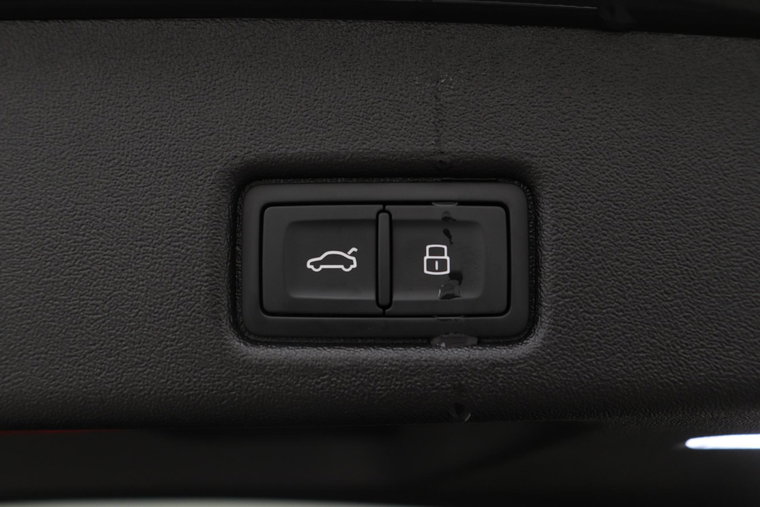 Vehicle Image 60