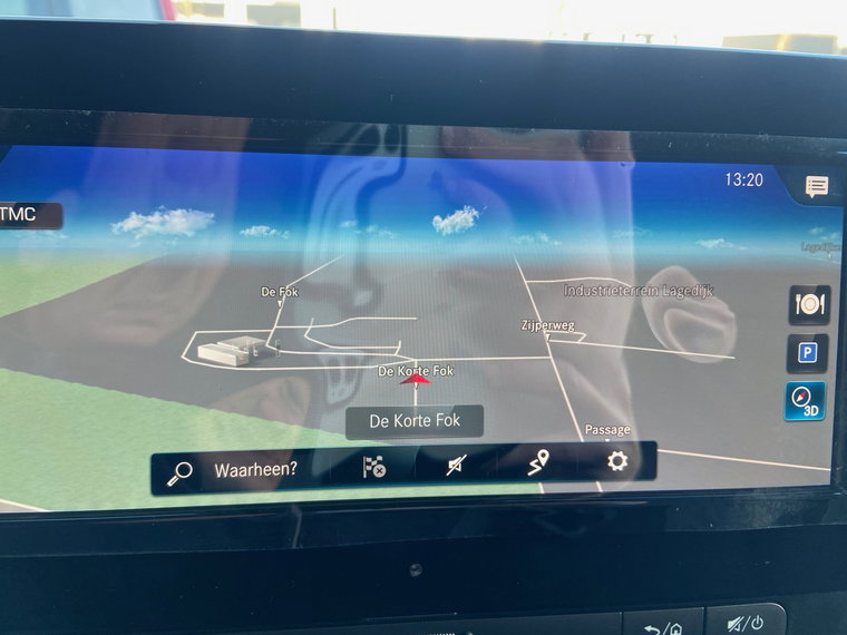 Vehicle Image 17