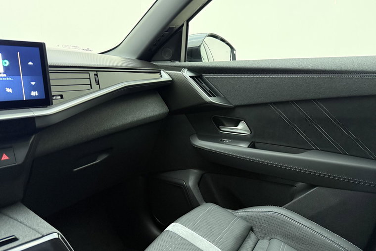 Vehicle Image 45