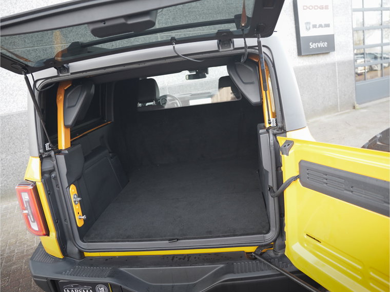 Vehicle Image 32