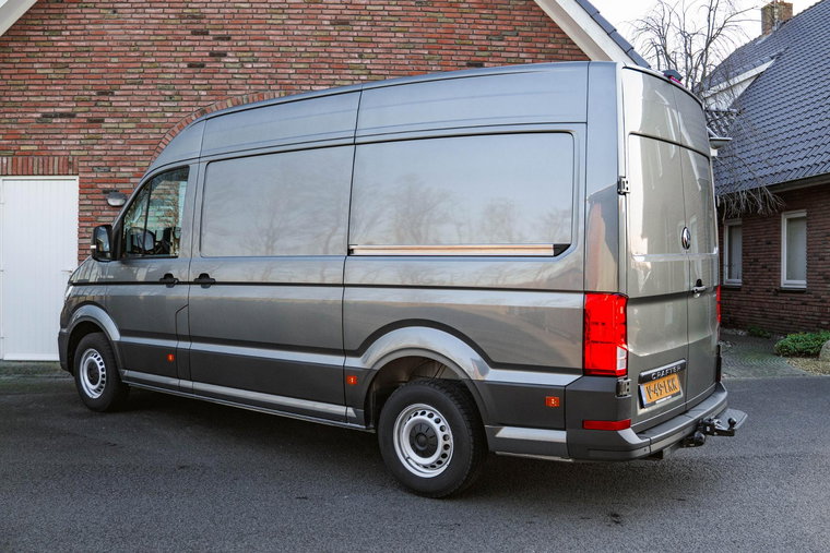 Vehicle Image 25