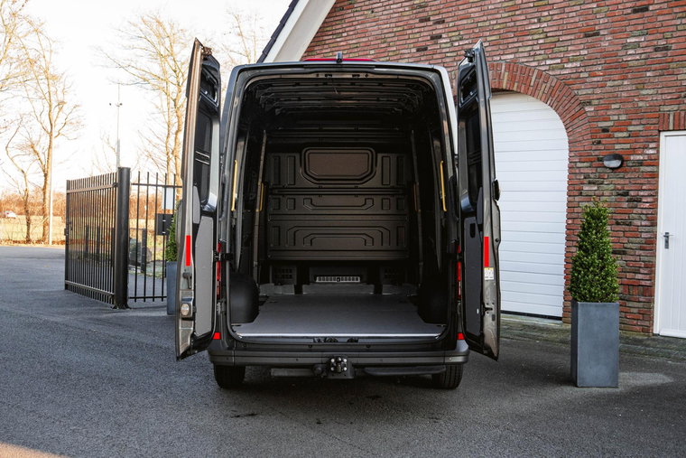 Vehicle Image 28