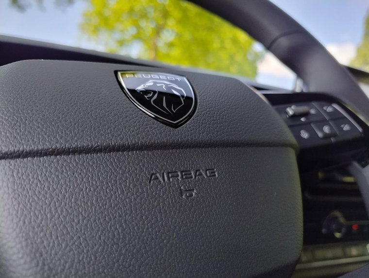 Vehicle Image 35