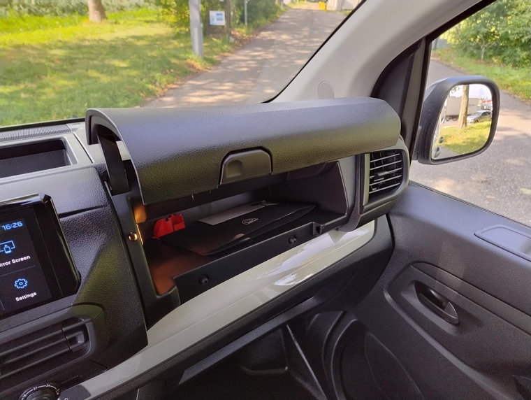 Vehicle Image 52