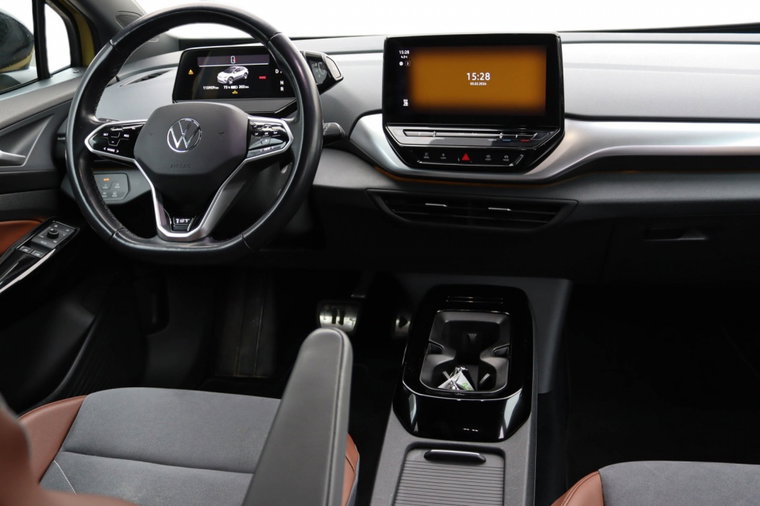 Vehicle Image 14