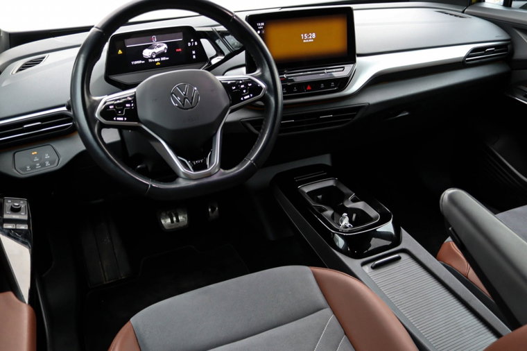 Vehicle Image 15