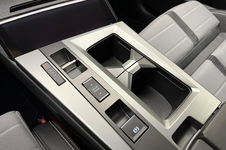Vehicle Image 35