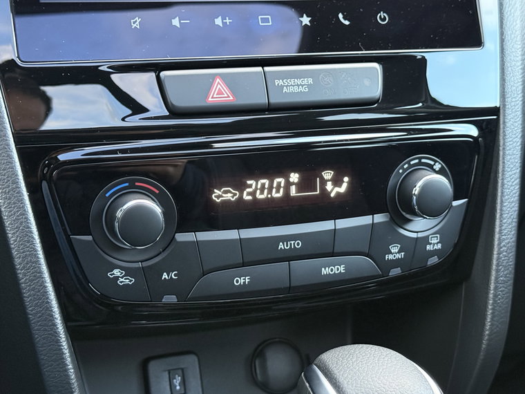 Vehicle Image 24
