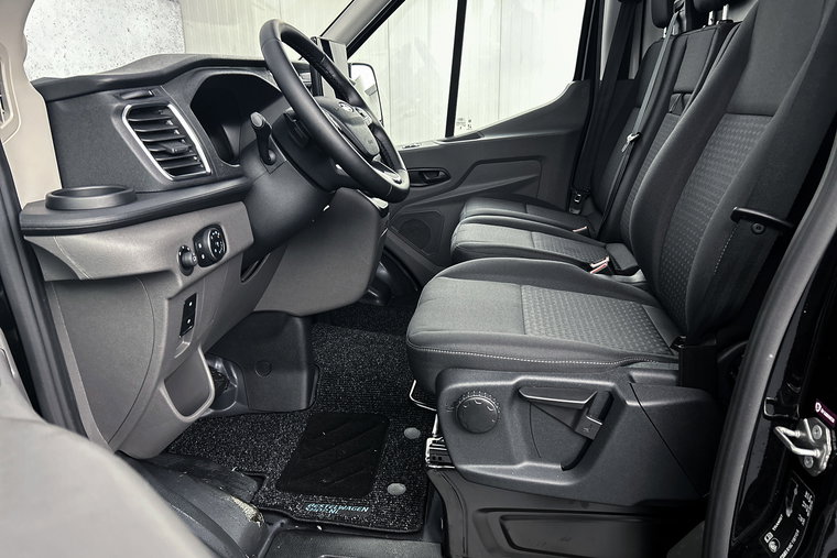 Vehicle Image 21