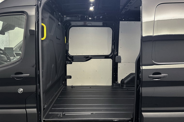 Vehicle Image 22