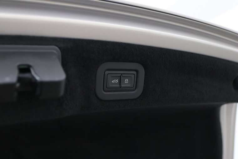 Vehicle Image 60