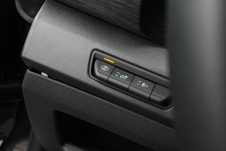 Vehicle Image 26