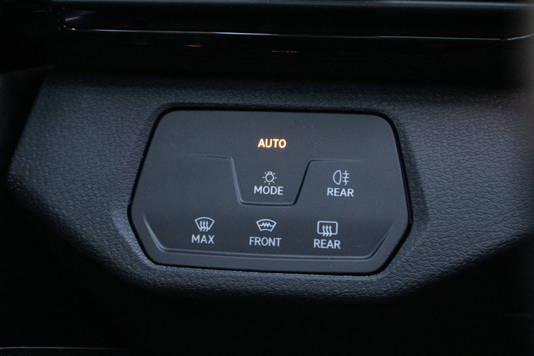 Vehicle Image 29