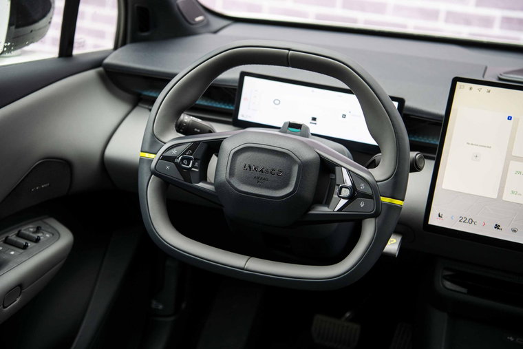 Vehicle Image 24