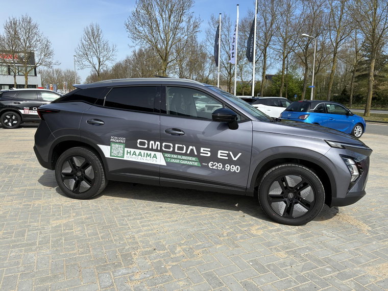 Vehicle Image 21