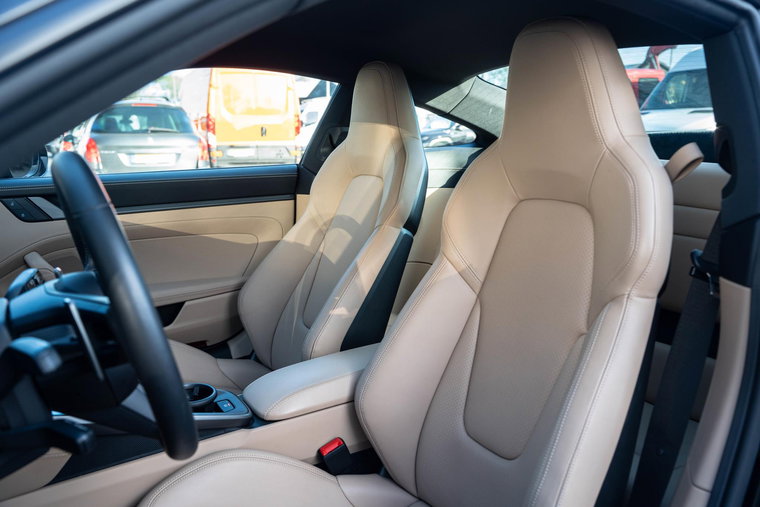 Vehicle Image 35