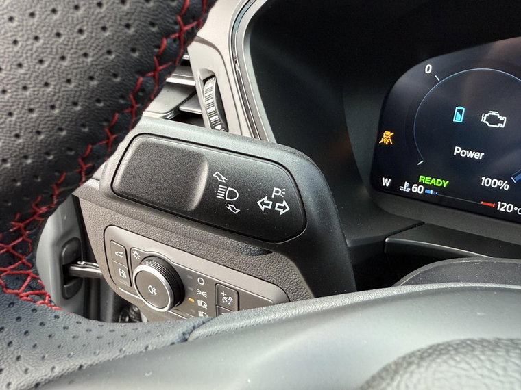 Vehicle Image 32