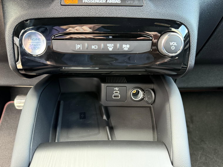 Vehicle Image 38