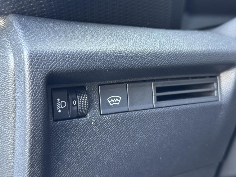 Vehicle Image 27