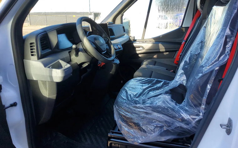 Vehicle Image 15