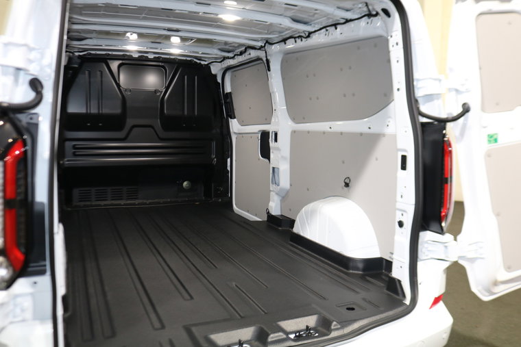 Vehicle Image 12