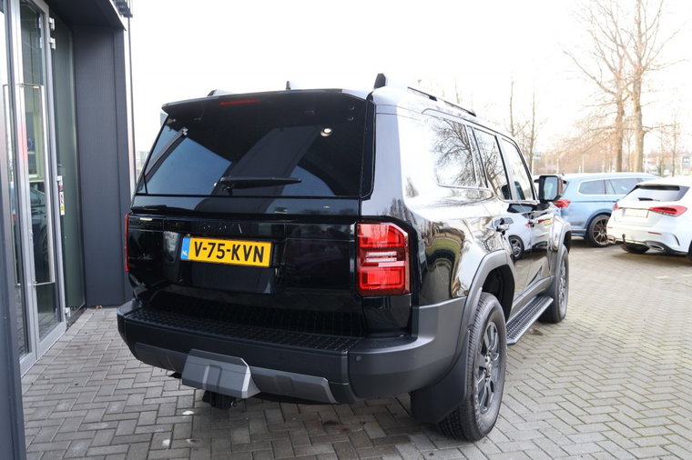 Vehicle Image 7