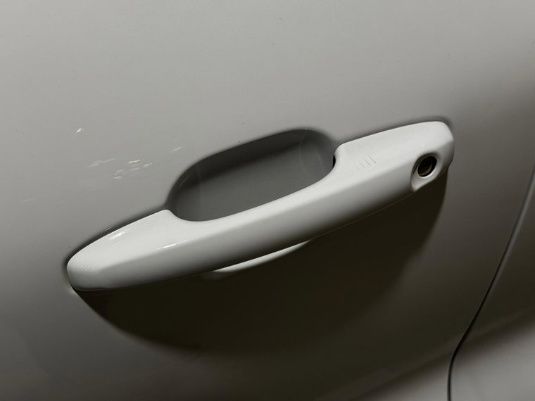 Vehicle Image 38