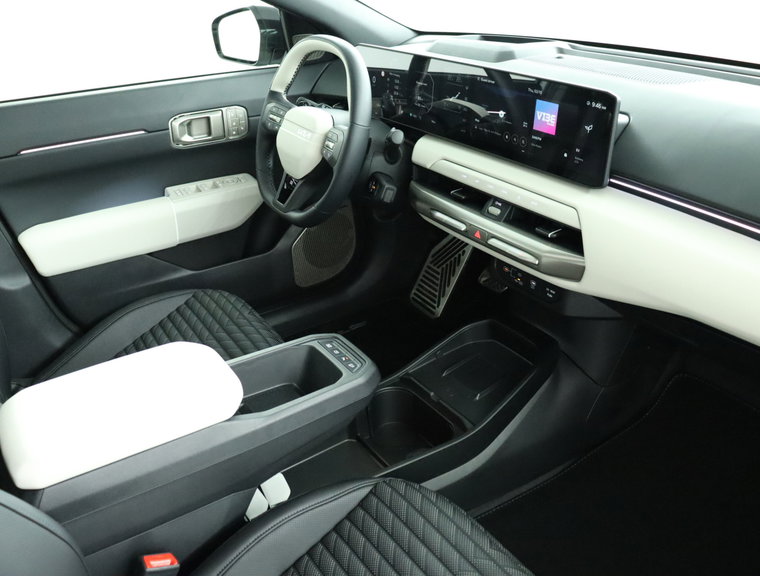 Vehicle Image 33