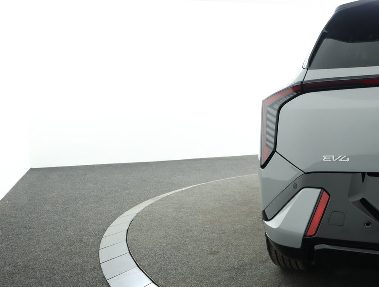 Vehicle Image 40