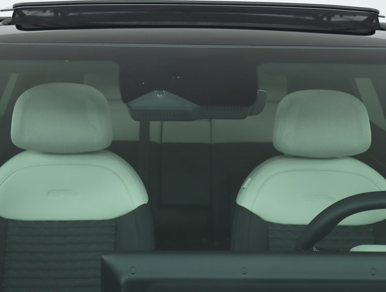 Vehicle Image 43