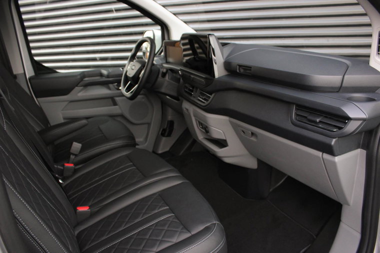 Vehicle Image 31