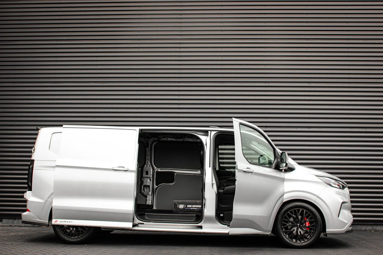 Vehicle Image 8