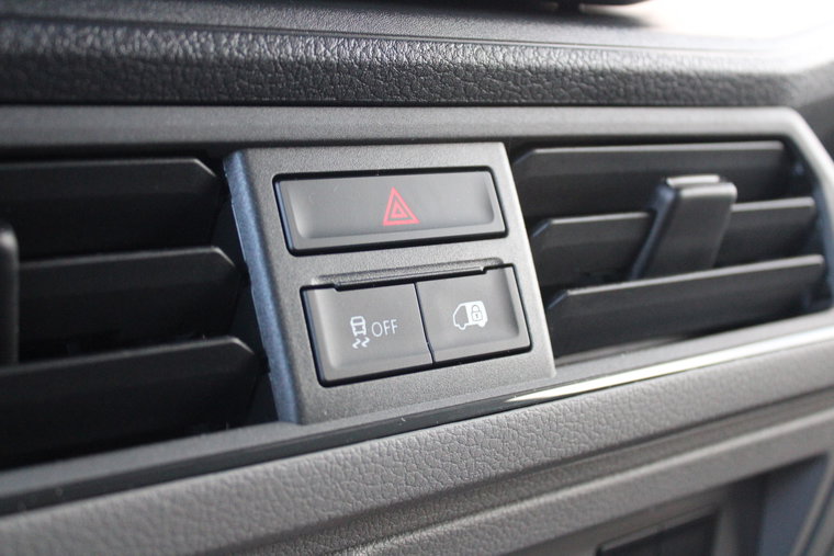 Vehicle Image 28