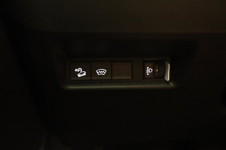 Vehicle Image 32