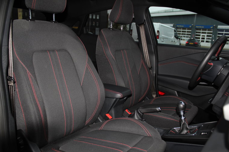 Vehicle Image 38