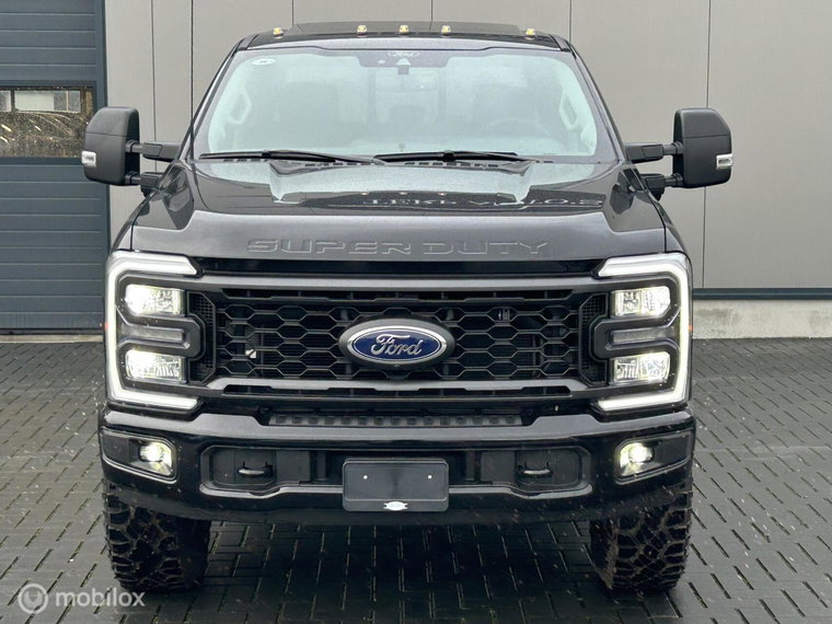 Vehicle Image 35