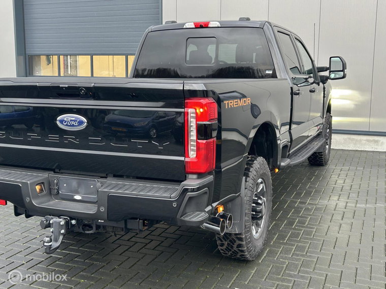 Vehicle Image 42