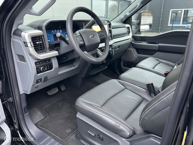 Vehicle Image 52