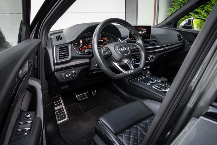 Vehicle Image 35