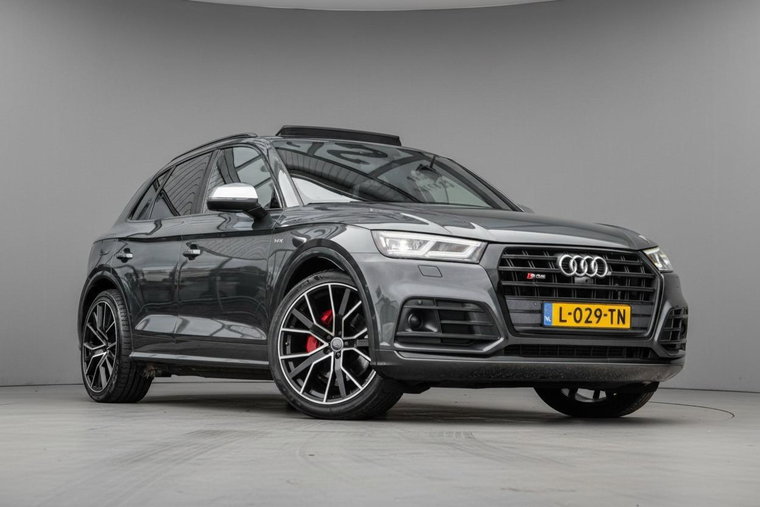 Vehicle Image 10
