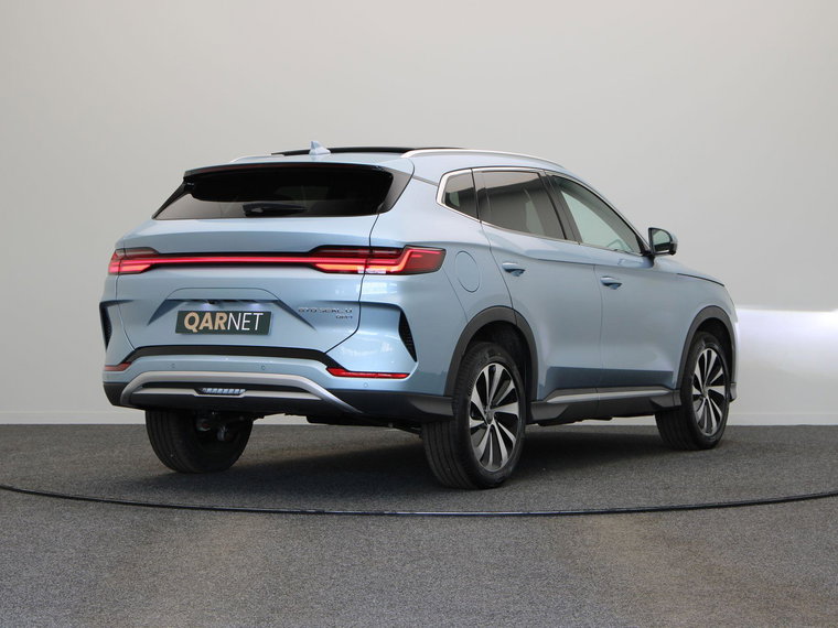 Vehicle Image 16