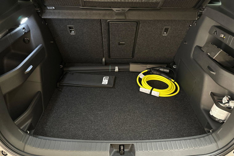 Vehicle Image 32