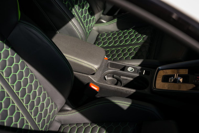 Vehicle Image 36