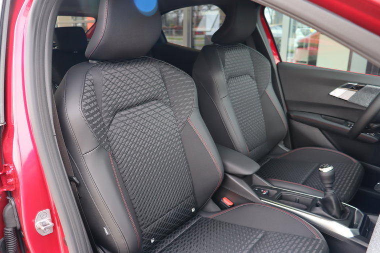 Vehicle Image 13