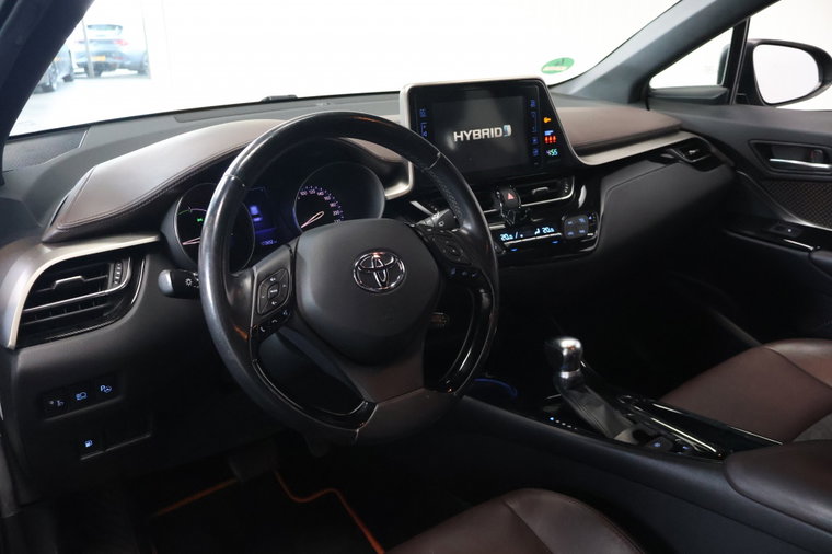 Vehicle Image 8