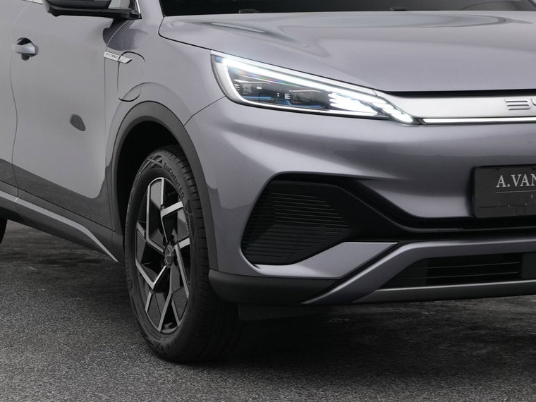 Vehicle Image 17